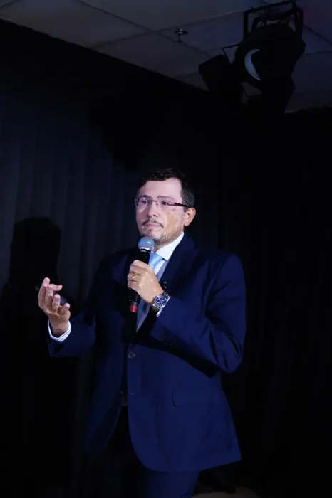 Dr. Ramon Lima